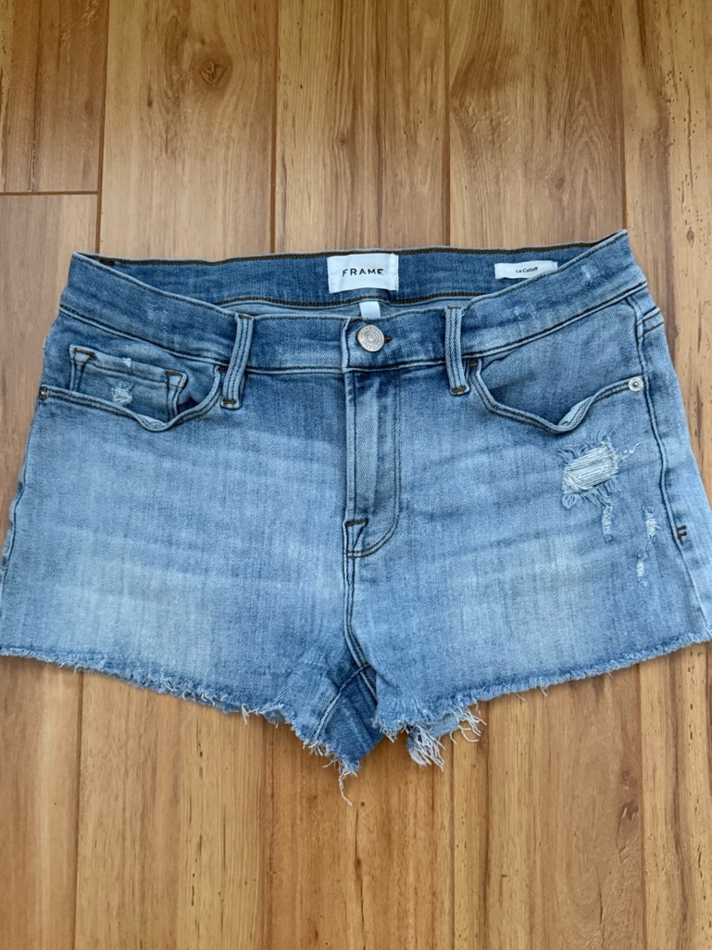 FRAME Le Cutoff Denim Shorts 28